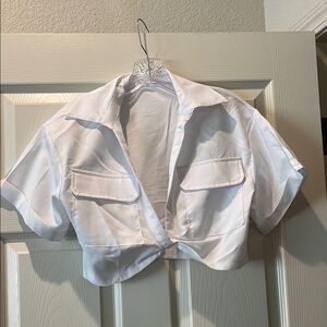 Women’s cropped white top